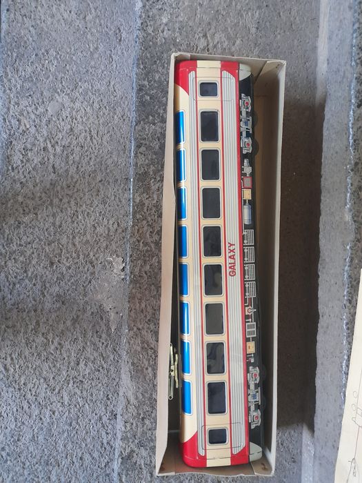 Ретро метално влакче