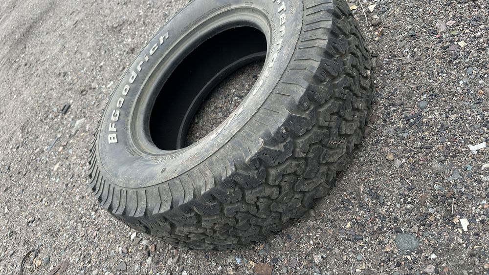 BF Goodrich  275/70 r16