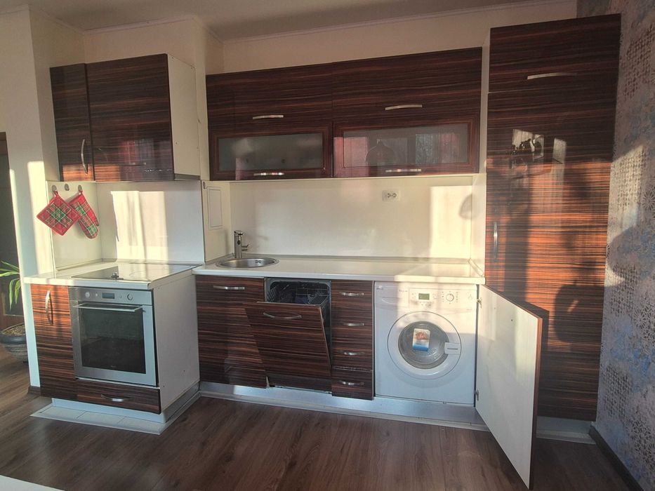 Продавам кухненско обзавеждане използвано