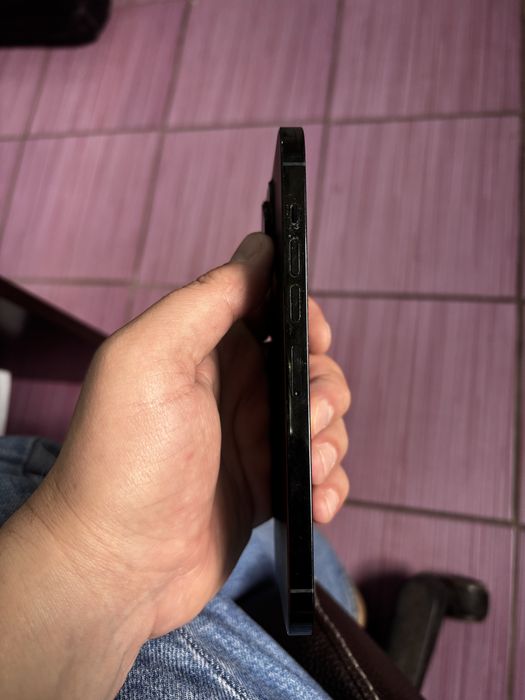 Продам Iphone 13 PRO Max