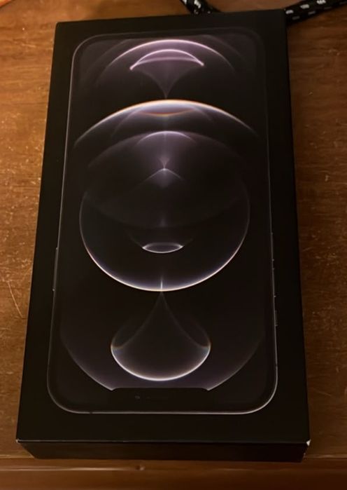 Продается IPhone 12 Pro Max 256 гб