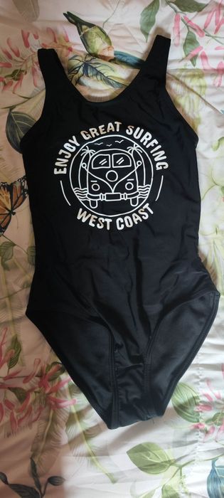 Купальник НОВЫЙ для девочки бассейн