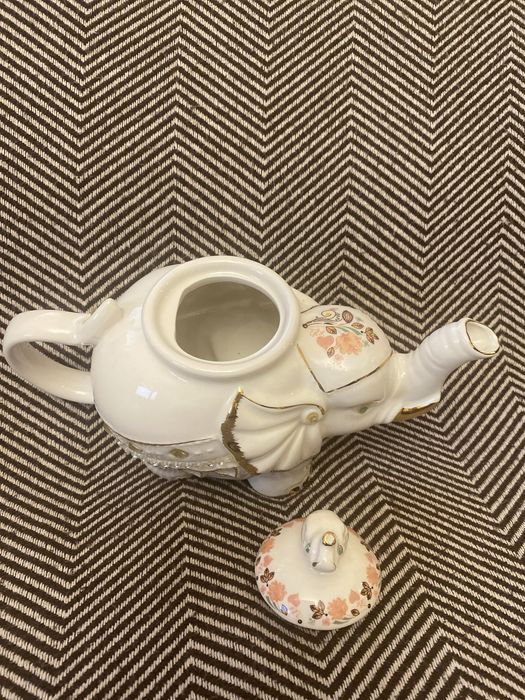 Слон фарфоровый заварочный чайник