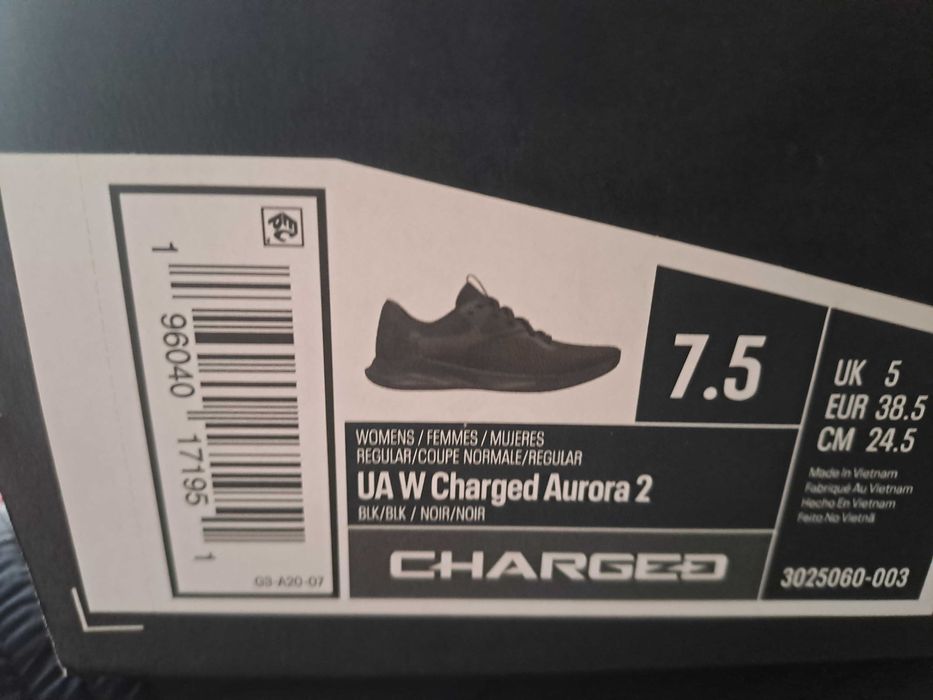 Дамски маратонки Under Armour размер 38.5