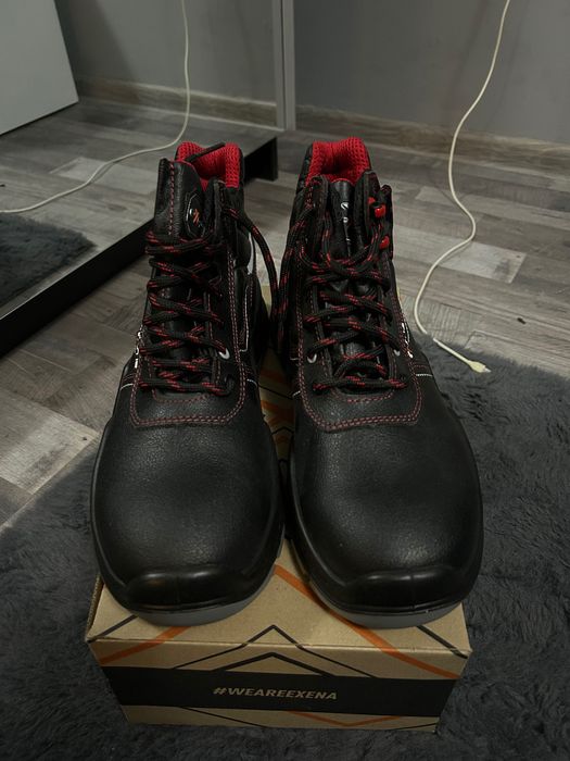 Обувки ,панталон и къси панталонки,работни