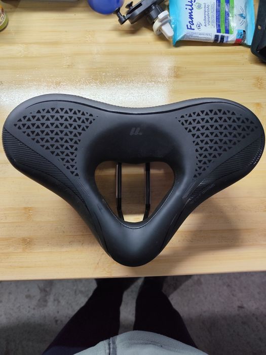 Продавам седалка за велосипед