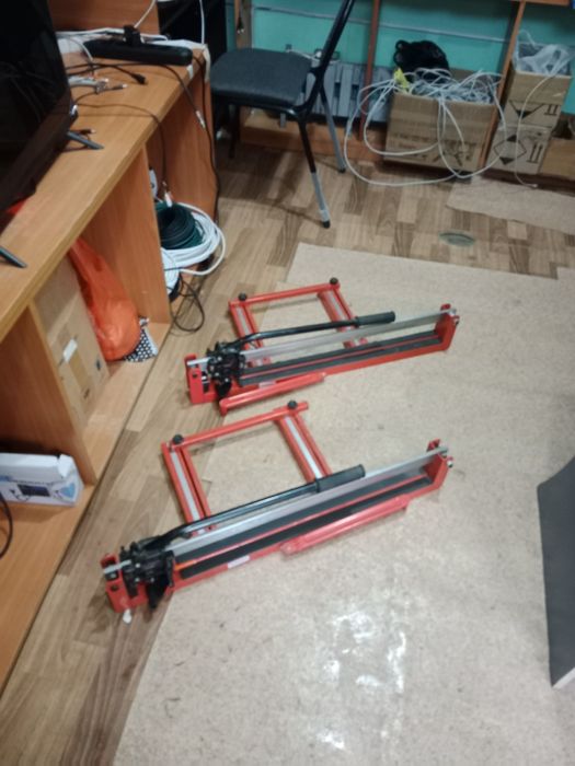 Продам плиткорез почти новый цена 20.000