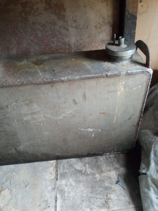 Продам емкость на 100 литров