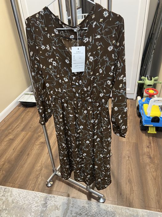 Продам платья новые