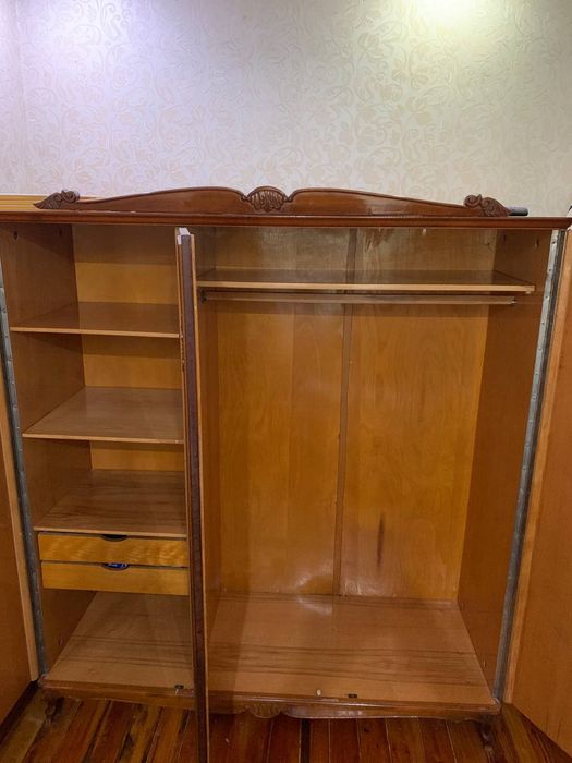 Раритетная мебель дубовая в хорошем состоянии, отдадим не дорого !!!