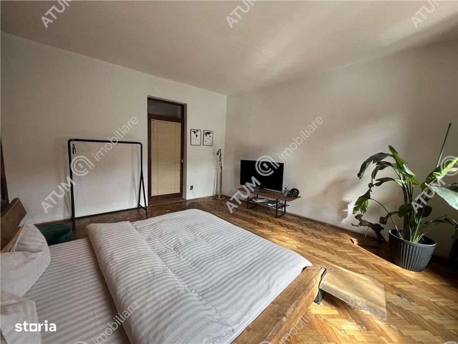 Doua studiouri renovate la etajul 1 zona Centrala\/Pietonala din Sibi