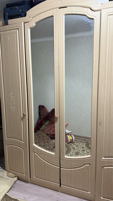 Шкаф диванымен сатылады тез арада