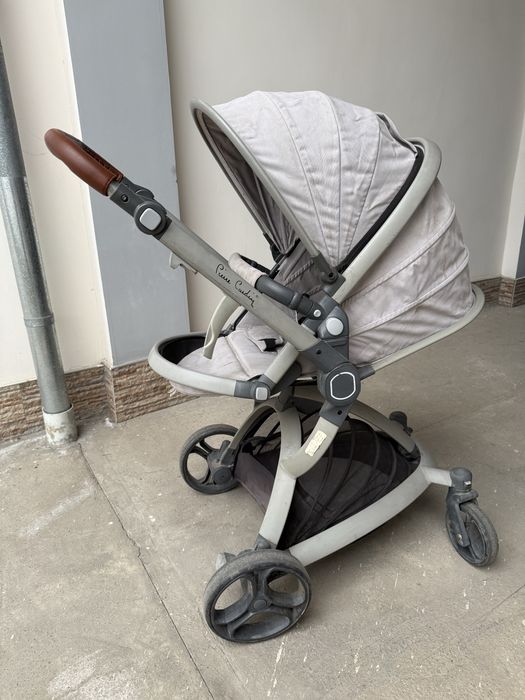 Продам коляску со съемным прогулочным блоком