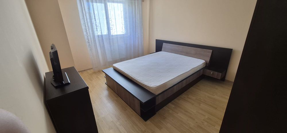 Vând mobila dormitor stare foarte buna