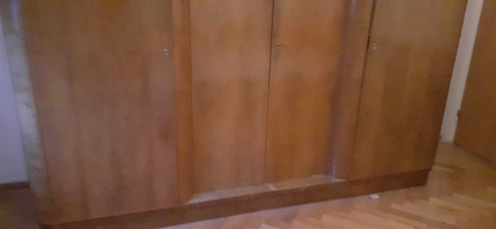 mobila din lemn masiv pt incaperi rustice pt.turism traditional