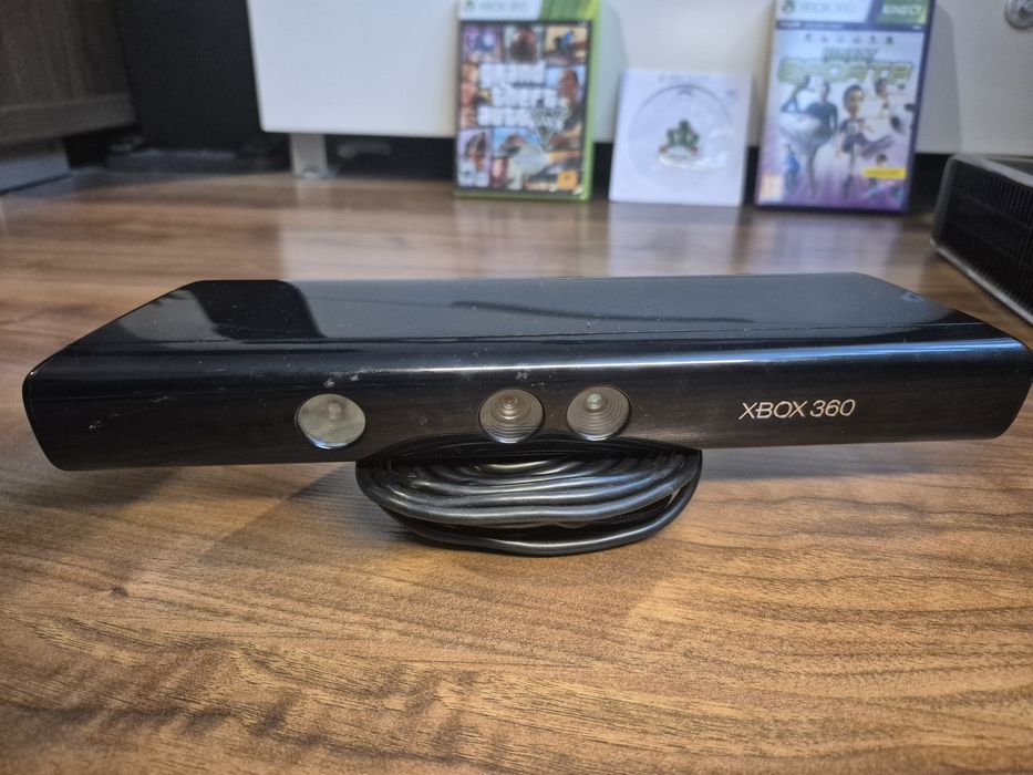Xbox 360 cu 3 jocuri