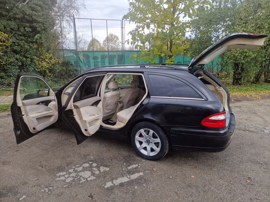 Mercedes E270 Мерцедес