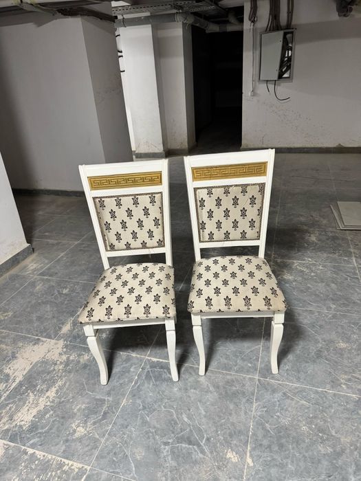 4 стулья в отличном состоянии