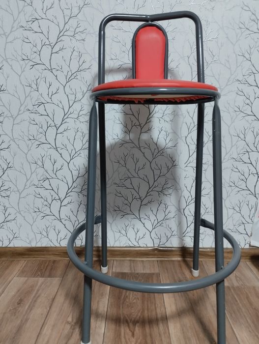 Продам барный стул для бровиста