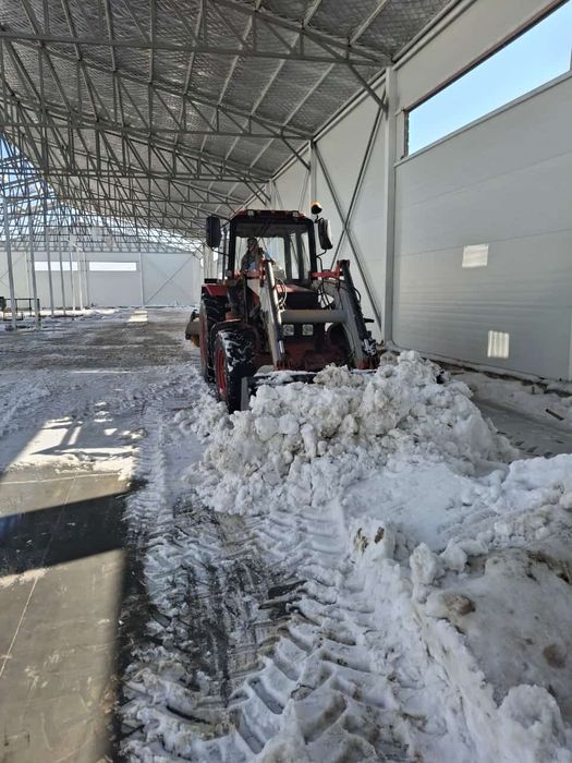 Аренда трактор с щеткой