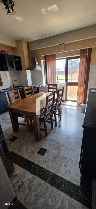 Apartament cu 4 camere, in vila, zona Democratiei