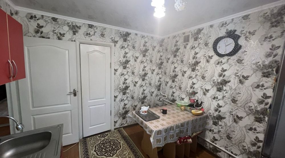 Продам двух комнатную квартиру