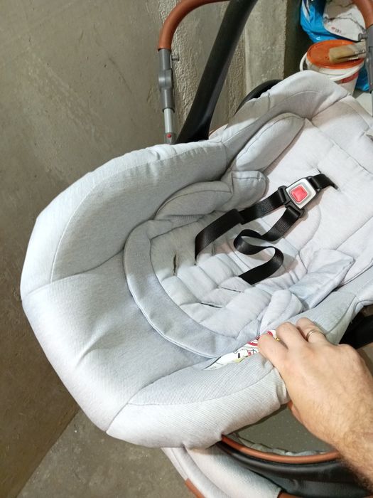 Продавам бебешка количка