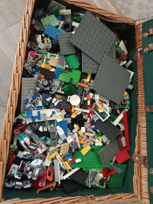 Продам лего и детали