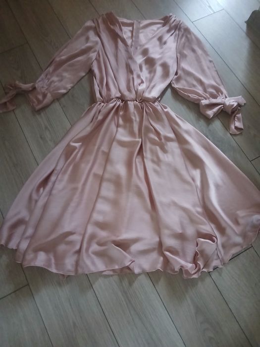 Vând rochii de ocazie