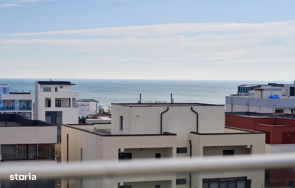 Penthouse cu 3 camere, balcon și garaj, central