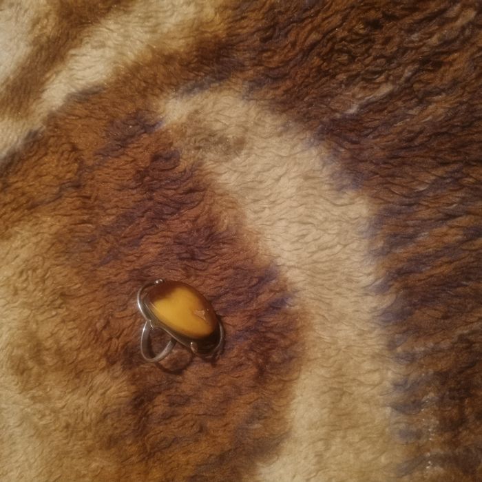 Браслеты, колье , цепочки , янтарь