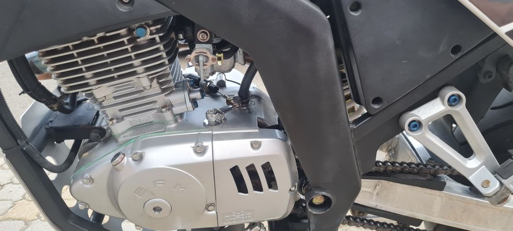 Vand motocicleta SACHCS an 2014,supermoto 125 cmc