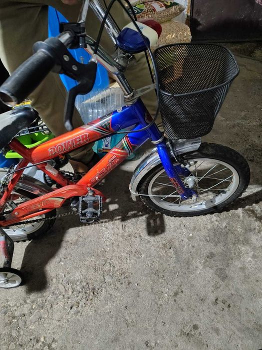 Bicicleta pentru copii, 3-5 ani, 12 inch, roti ajutatoare, cosulet