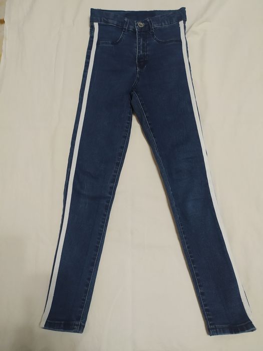 Джинсы на девочку на 5-7 лет