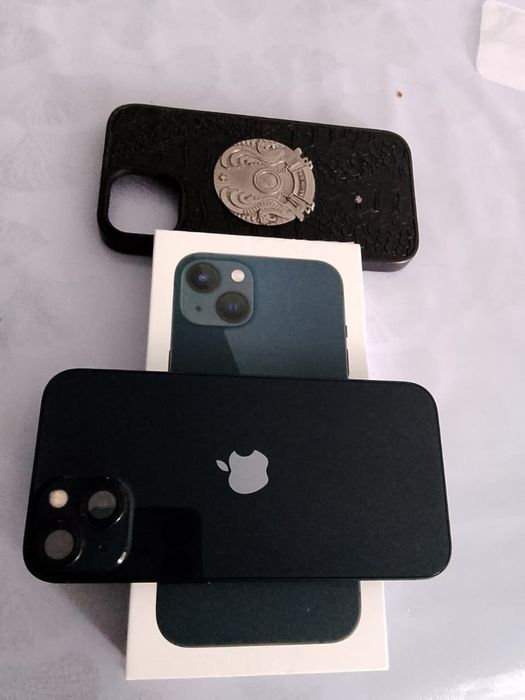 Продам Iphone 13 в идеальном состоянии