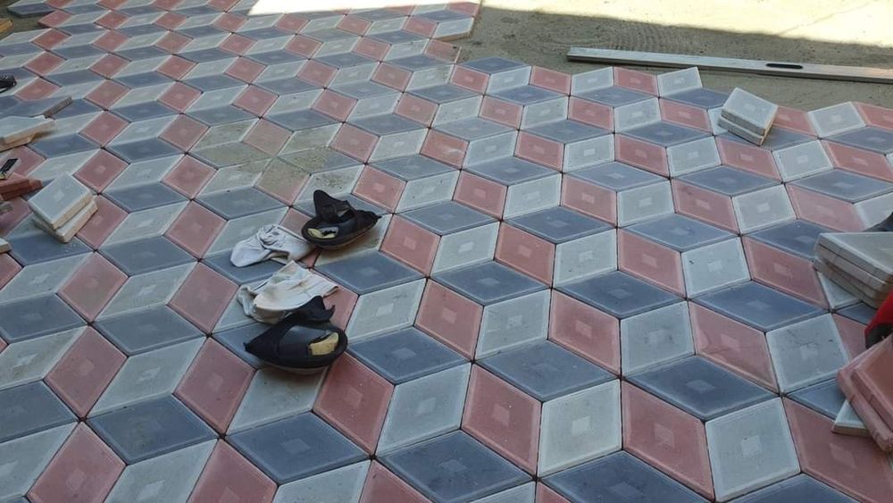 Fabricam pavaje pavele model First montaj transport