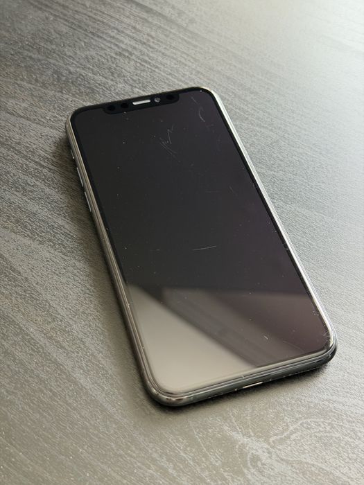 Срочно продам Iphone 11 pro