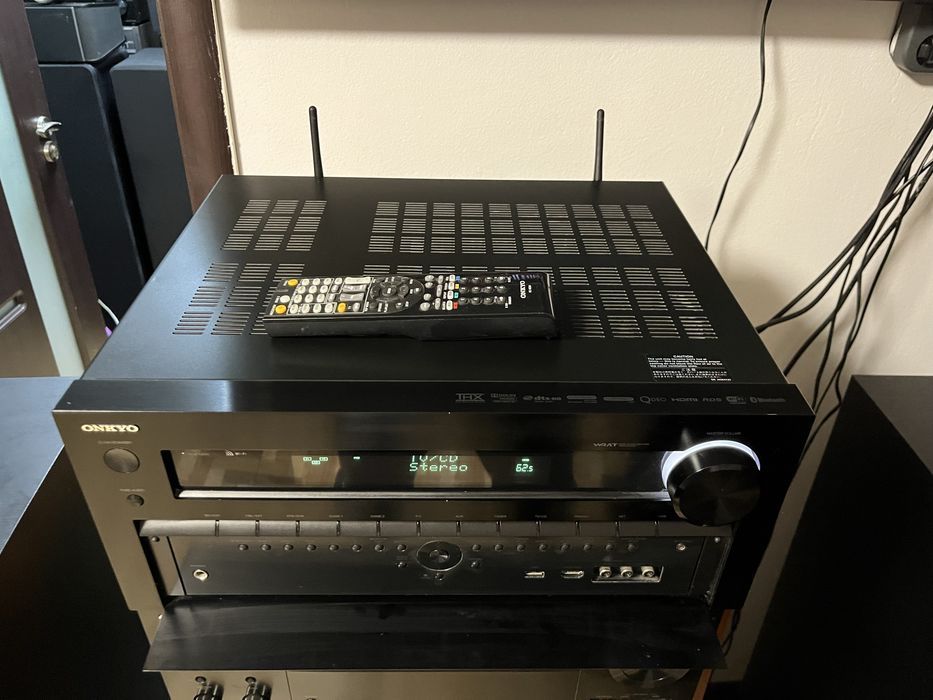 Onkyo TX-NR828 7.2/4k/Airplay/Bluetooth/wifi/Spotify/Atmos/Arc ,etc