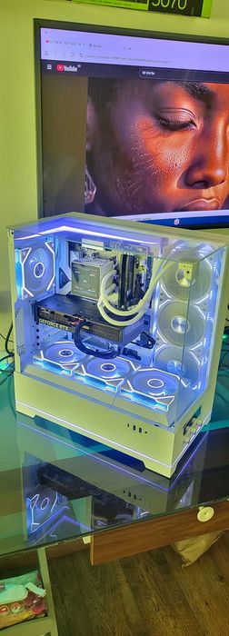 GAMING PC Amd Ryzen 7 9800X3D RTX 5070 EAGLE 12GB