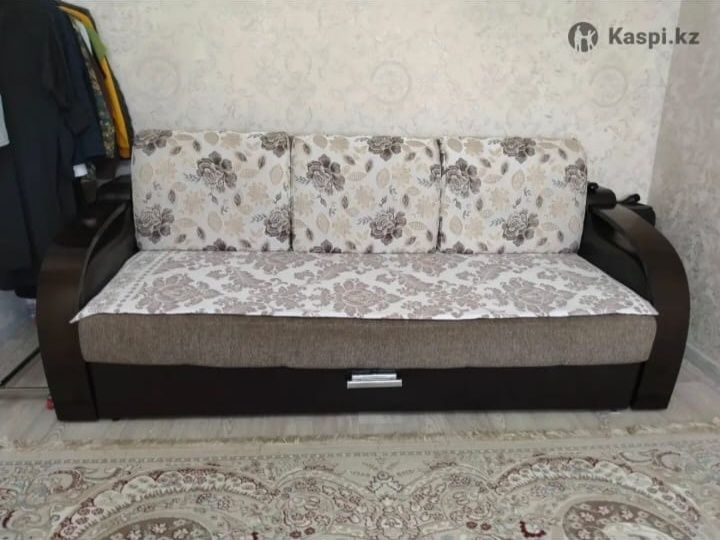 Продам мощный диван