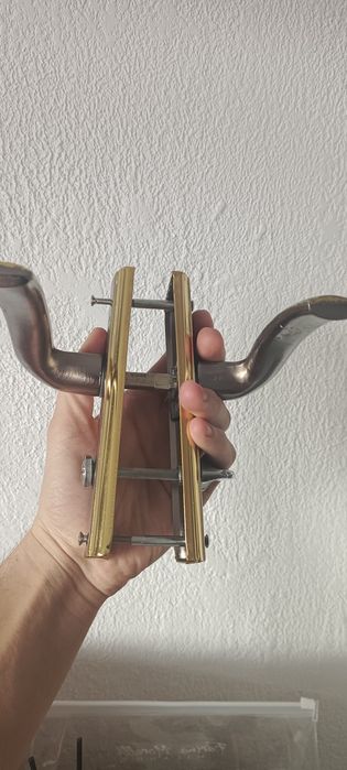 Ручка дверная фурнитура