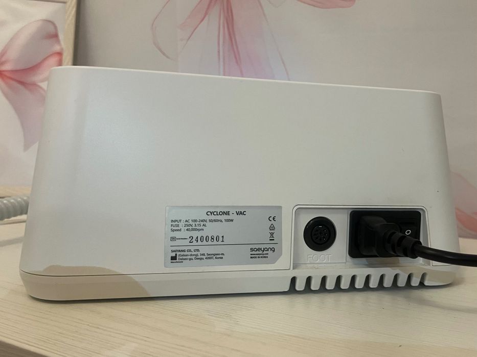 Marathon cyclon vac-електрическа пила с вграден прахоуловител.