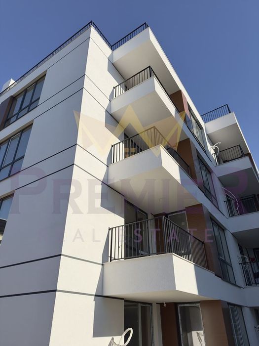 Продава се Тристаен апартамент в Варна, Възраждане 3 - 103 кв.м за 1407 €/кв.м - Снимка #9