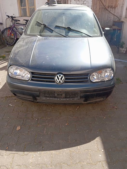 Автомобил Голф 4 1,4 16v