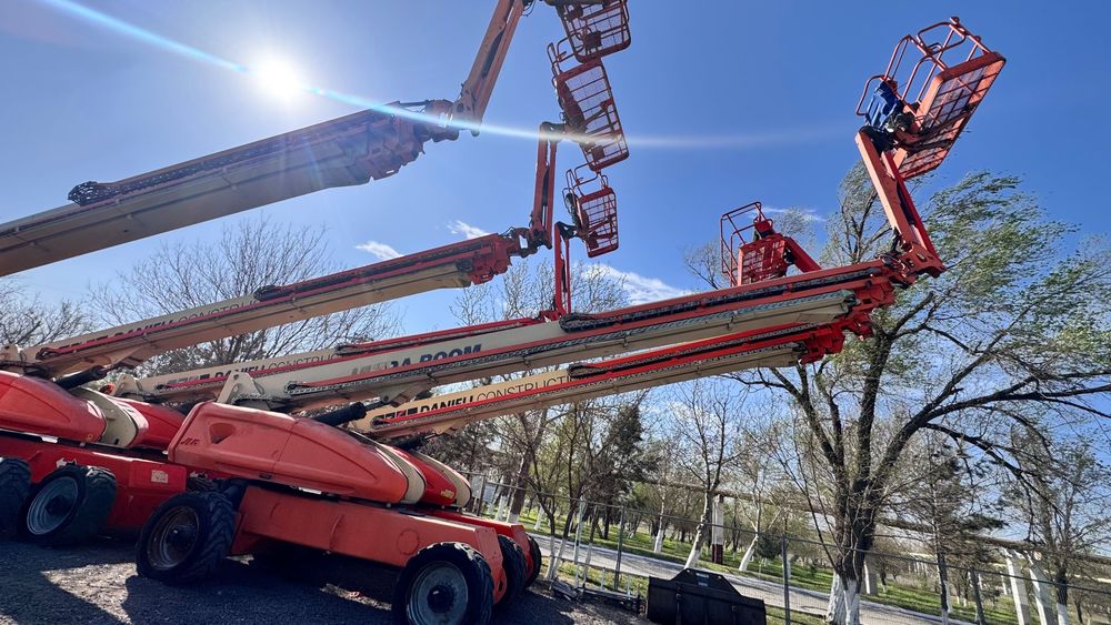 Вышка телескопический JLG 1350SJP