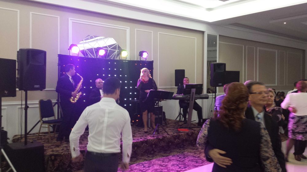 vand schela de lumini