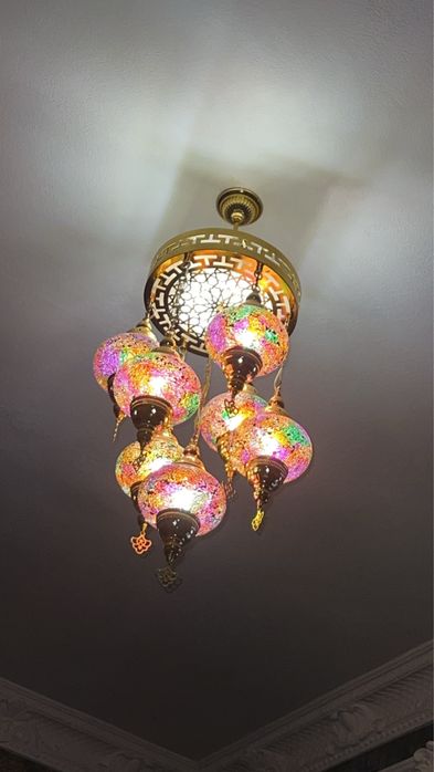 Турецкая люстра имеется семь купола очень красивое