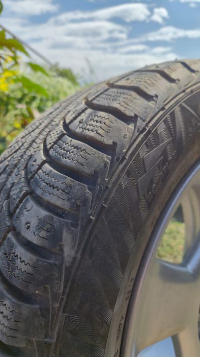 Продам зимнюю резину