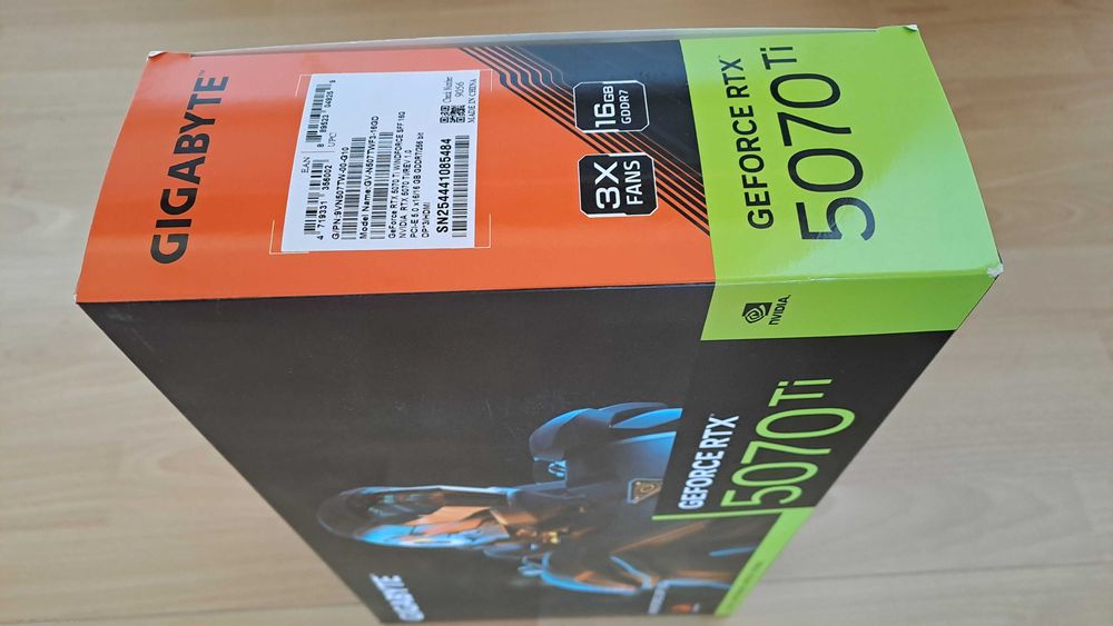 Gigabyte RTX 5070 TI WINDFORCE SFF 16G DDR7 sigilata, garantie 36 luni