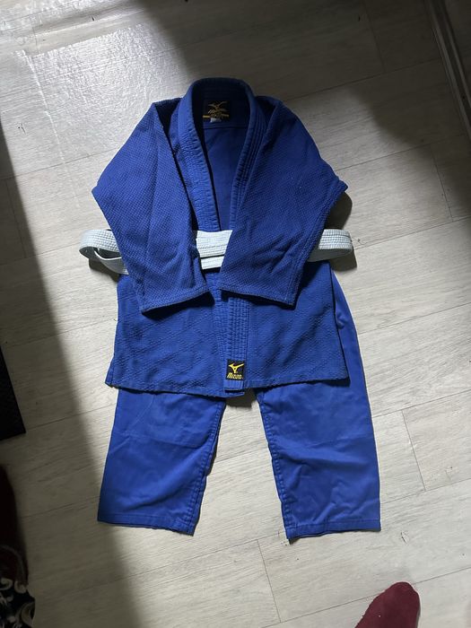 Продам кимано на ростовка 130